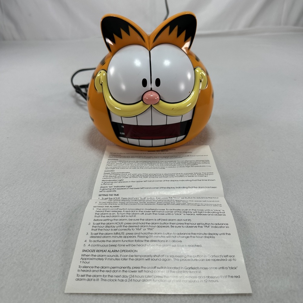Vintage Sunbeam Garfield Digital Alarm Clock Orange LED Cat Face Kids Fun Tested